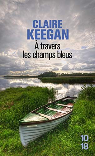 À travers les champs bleus