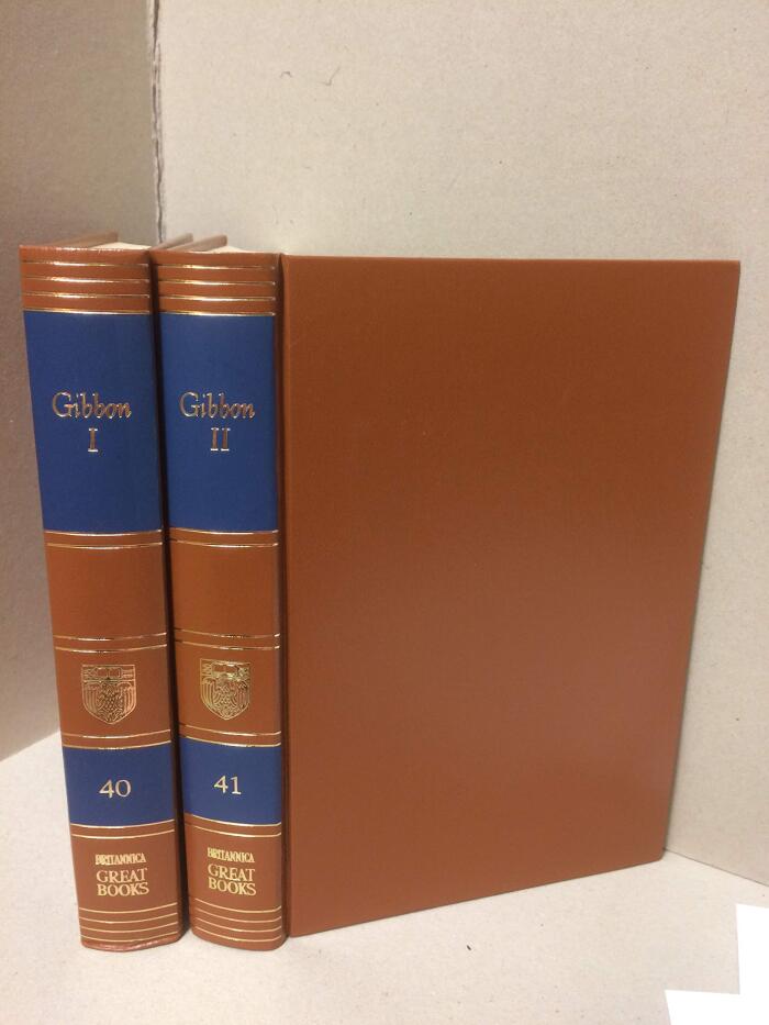 GREAT BOOKS OF THE WESTERN WORLD - NUMBER 40 - THE DECLINE AND FALL OF THE ROMAN EMPIRE VOL. I BY EDWARD GIBBON