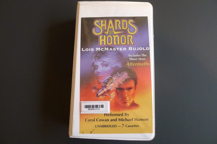 Shards of Honor Audio (Unabridged)Cassettes Includes the Short Story ~Aftermaths~