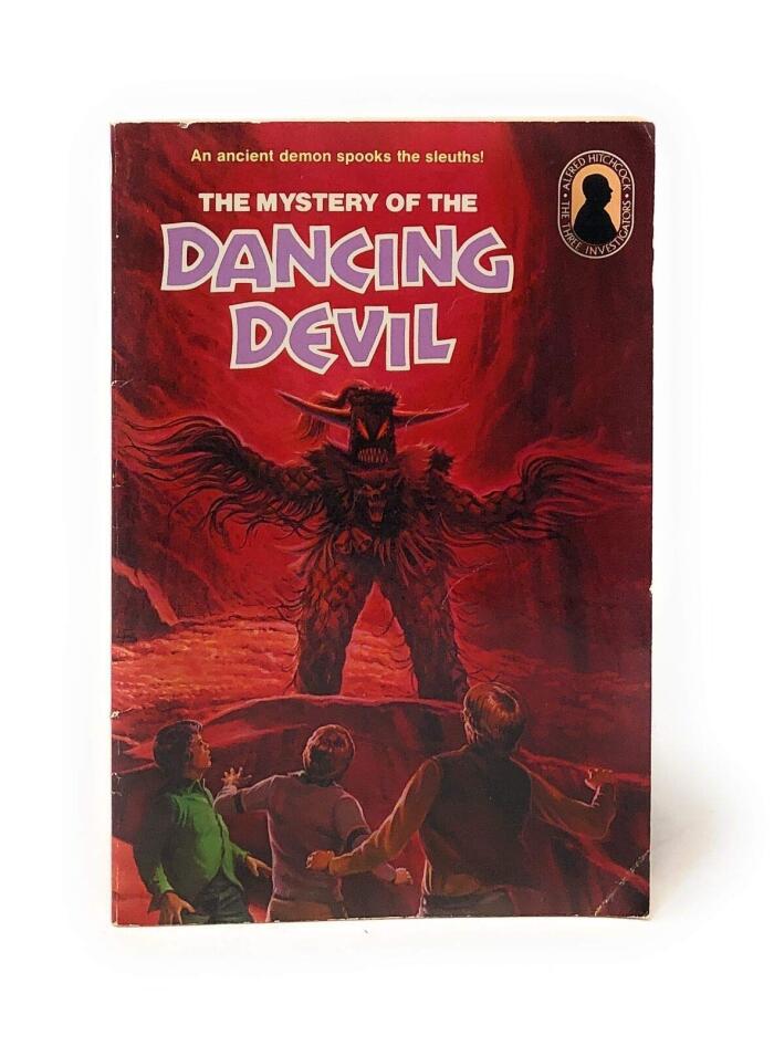 William Arden / Alfred Hitchcock and the Three Investigators 1981 [Hardcover] Arden, William; Arthur, Robert