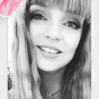 Ellie White