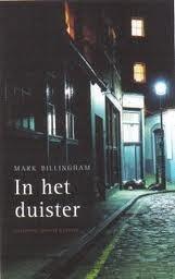 In het duister