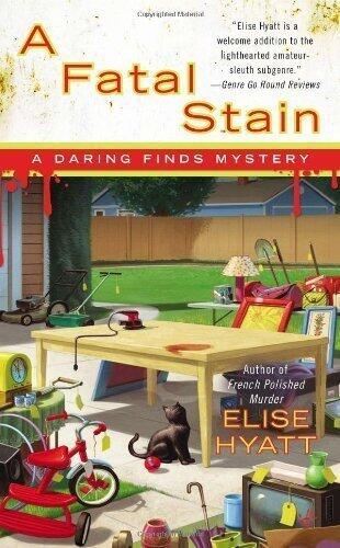 A Fatal Stain (Daring Finds Mystery)