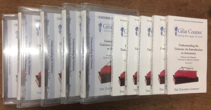 Understanding the Universe: An Introduction to Astronomy (The Great Courses). [ 5 Lecture Transcript and Course Guidebooks with 10 DVDs]