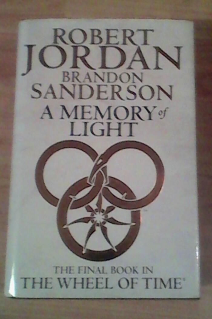 A Memory of Light (Wheel of Time, Book 14)