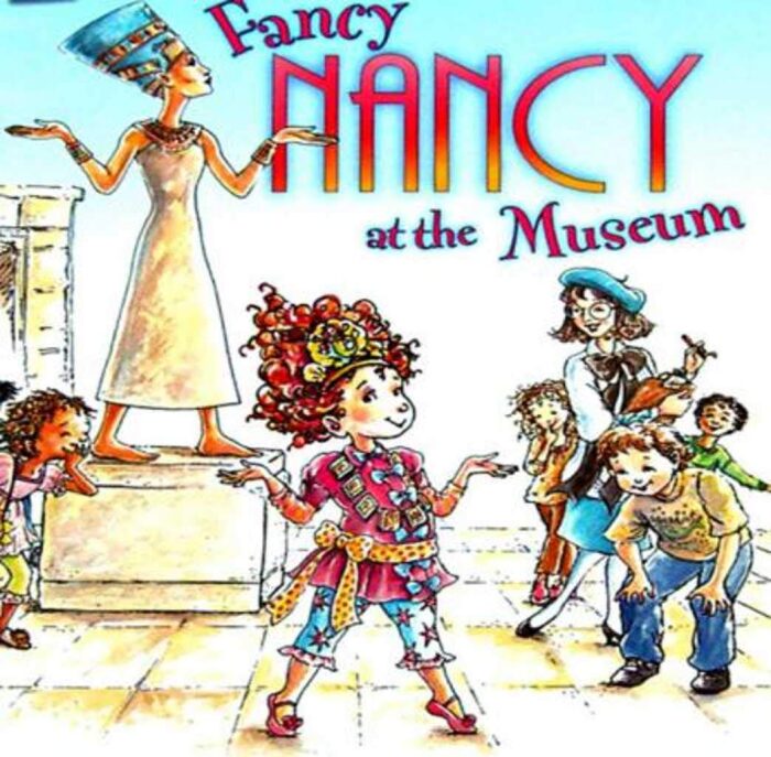 fancy nancy at the museum: 兒童讀物寶貝