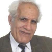 أحمد مستجير