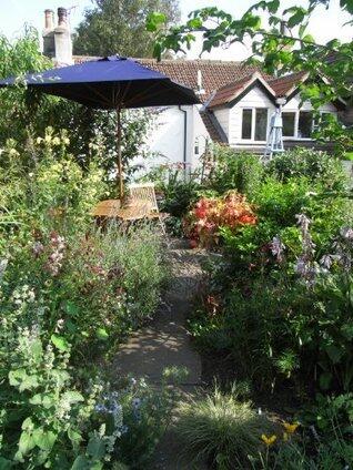 Mereliz Cottage Garden or A Garden Fit For A Cottage