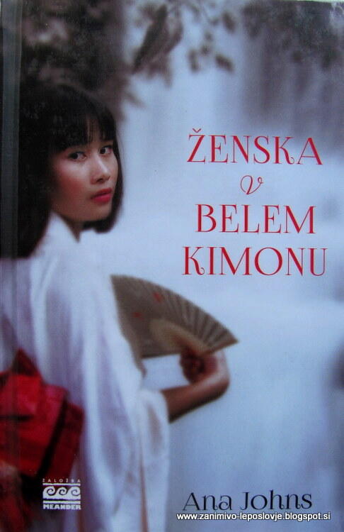 Ženska v belem kimonu