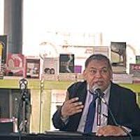 Lauro Zavala