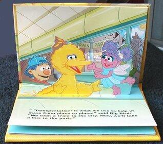Sesame Street Pop-up Book - Big Bird in the City