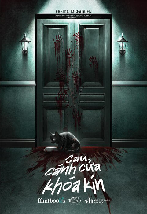Sau cánh cửa khóa kín