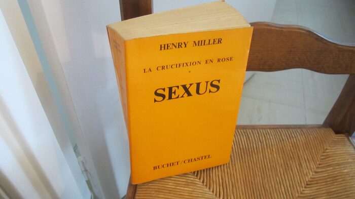 Sexus. la crucifixion en rose-1 .