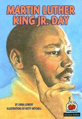 Martin Luther King Jr. Day (4 Paperback/1 CD) (On My Own Holidays