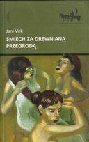 Śmiech za drewnianą przegrodą