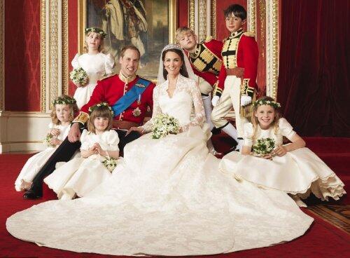 THE OFFICIAL PHOTOS OF THE ROYAL WEDDING