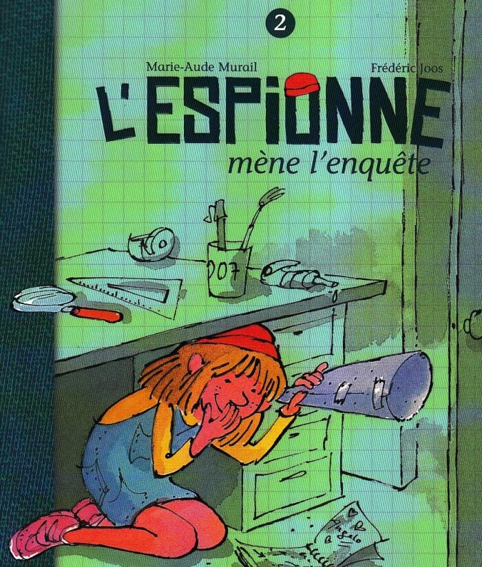 L'espionne mène l'enquête